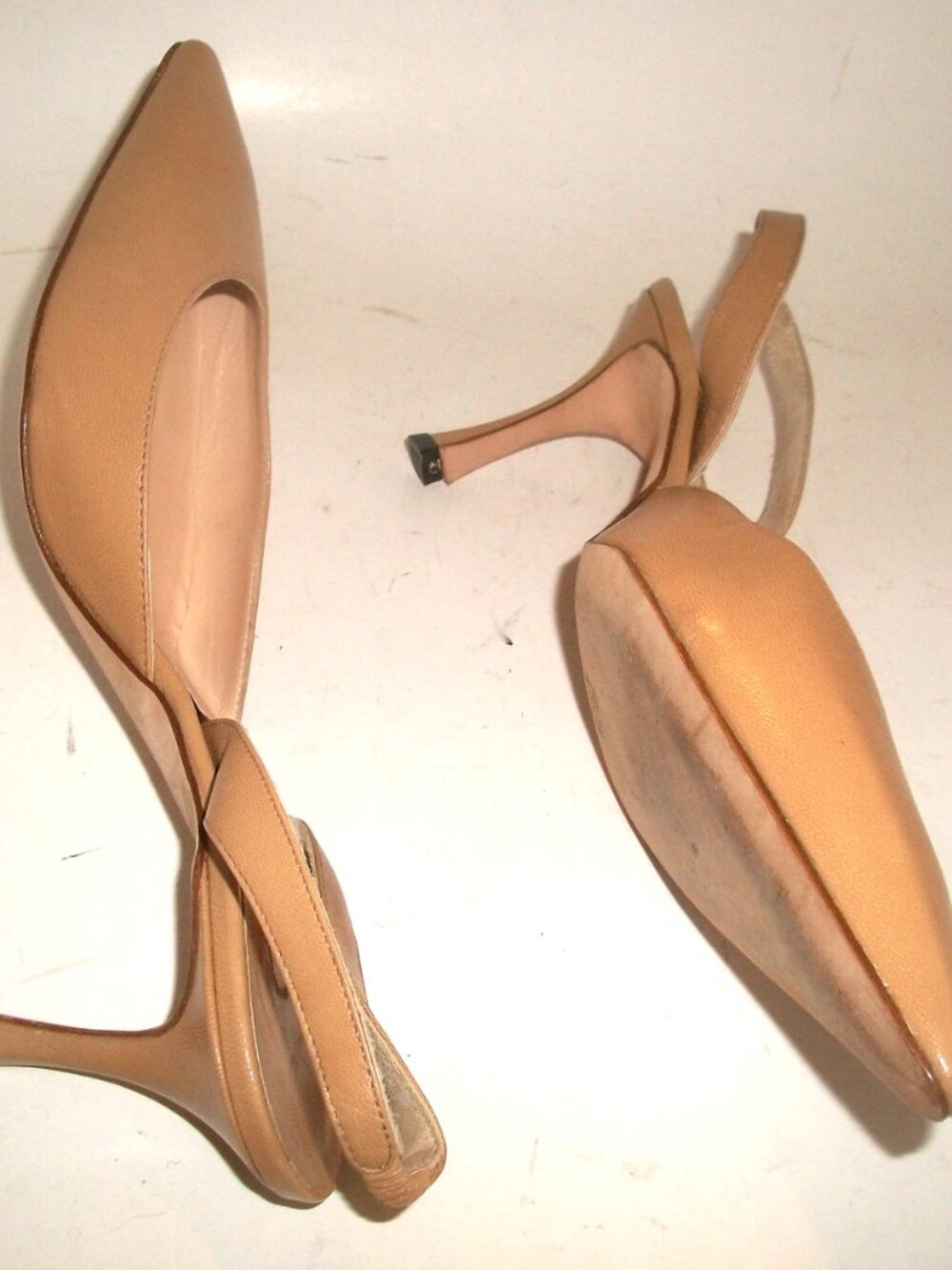 Manolo Blahnik Carolyne Beige Leather Slingback Mid-Heel Pumps 38.5M 8.5M READ - Picture 9 of 10